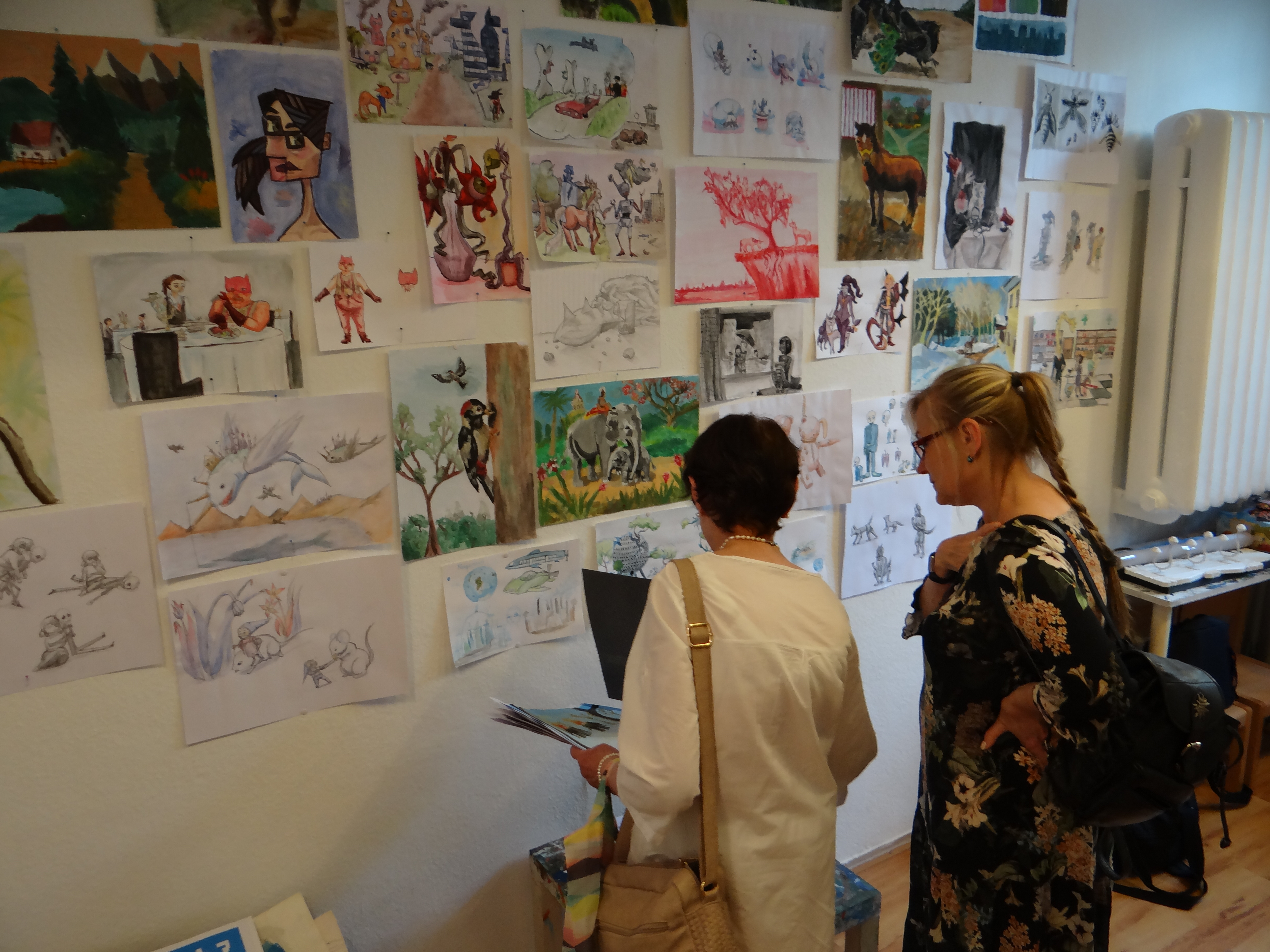 Einblick in eine Ausstellung von STUDIO 0-2